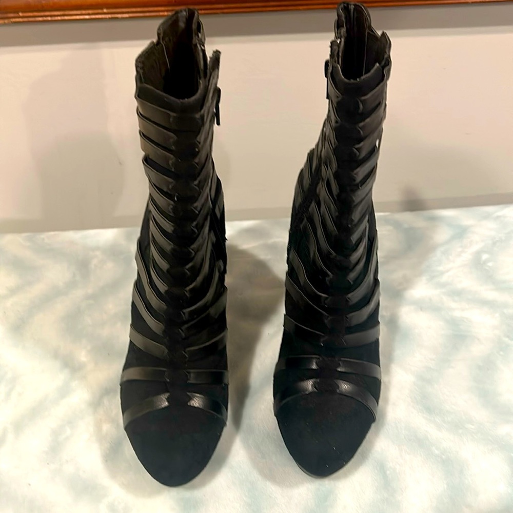 Black used platform shoes size 9